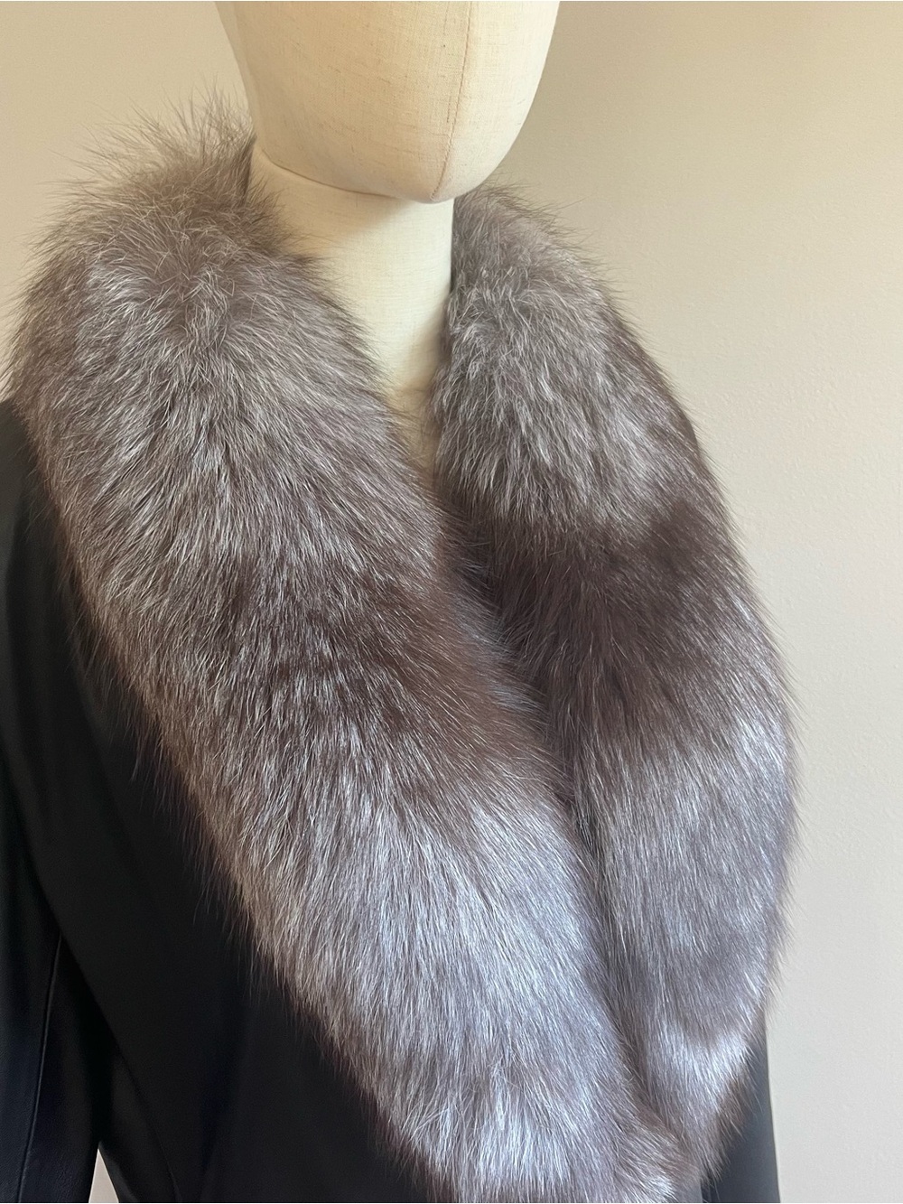 Marvin Richards Black Leather Jacket with Russian Indigo Fox Fur Collar - Picture 4 of 7